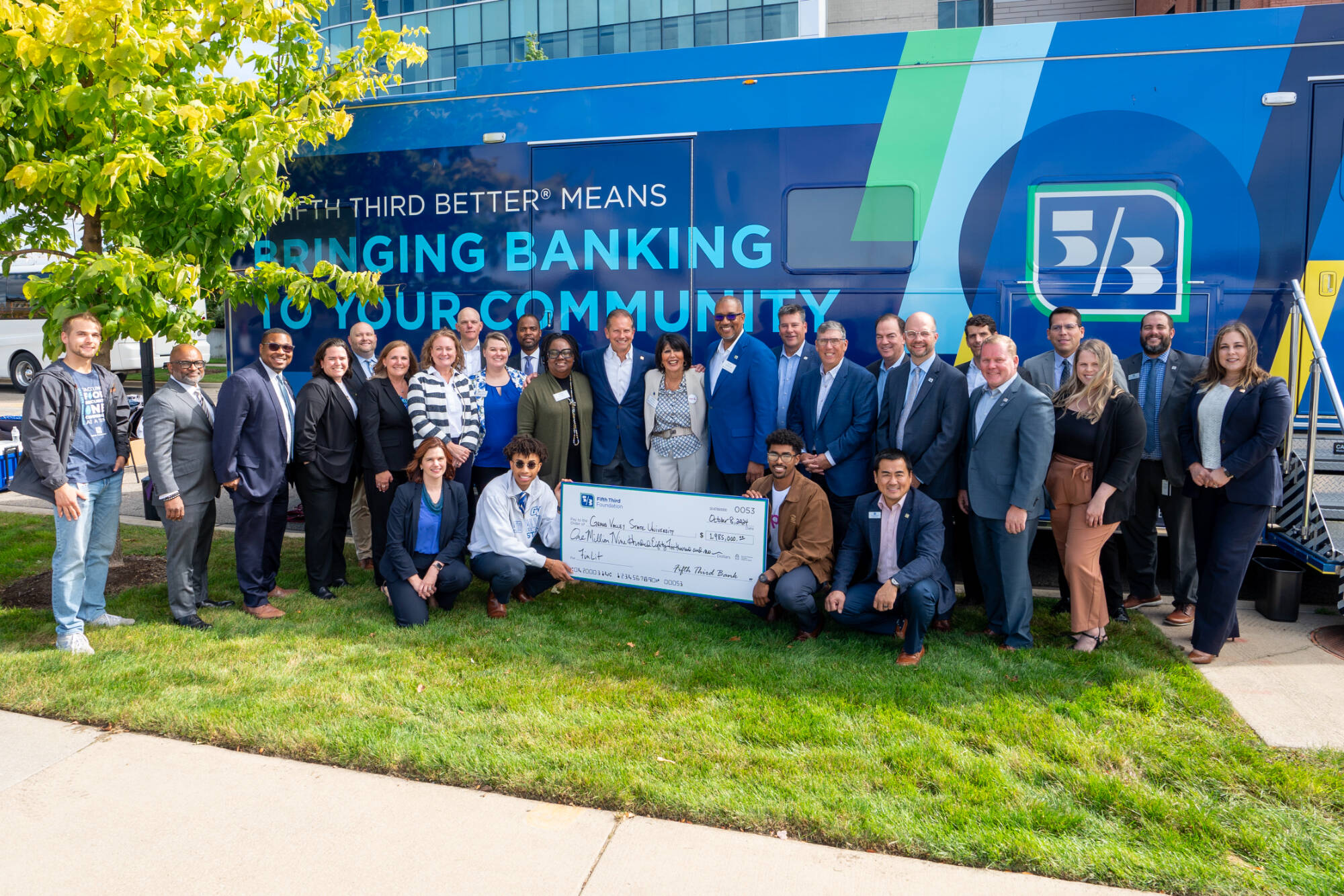 Fifth Third Bank awarding a scholarship.